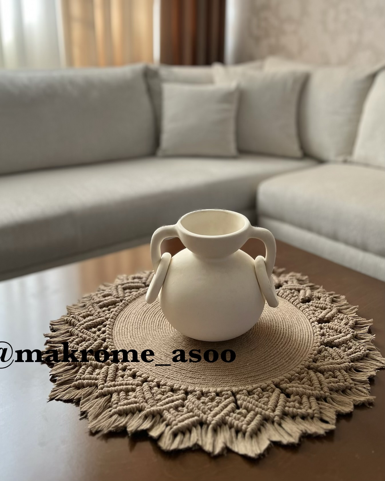 رومیزی مکرومه طرح خورشید رنگ نسکافه ای ابعاد دلخواه شما رنگ قابل تغییر کد سفارش۱۱۹4