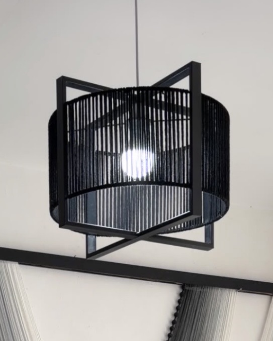 لوستر مکرومه استوانه و دیواری ابعاد دلخواه شما دلخواه شما کد محصول ۱۱۹۰۹