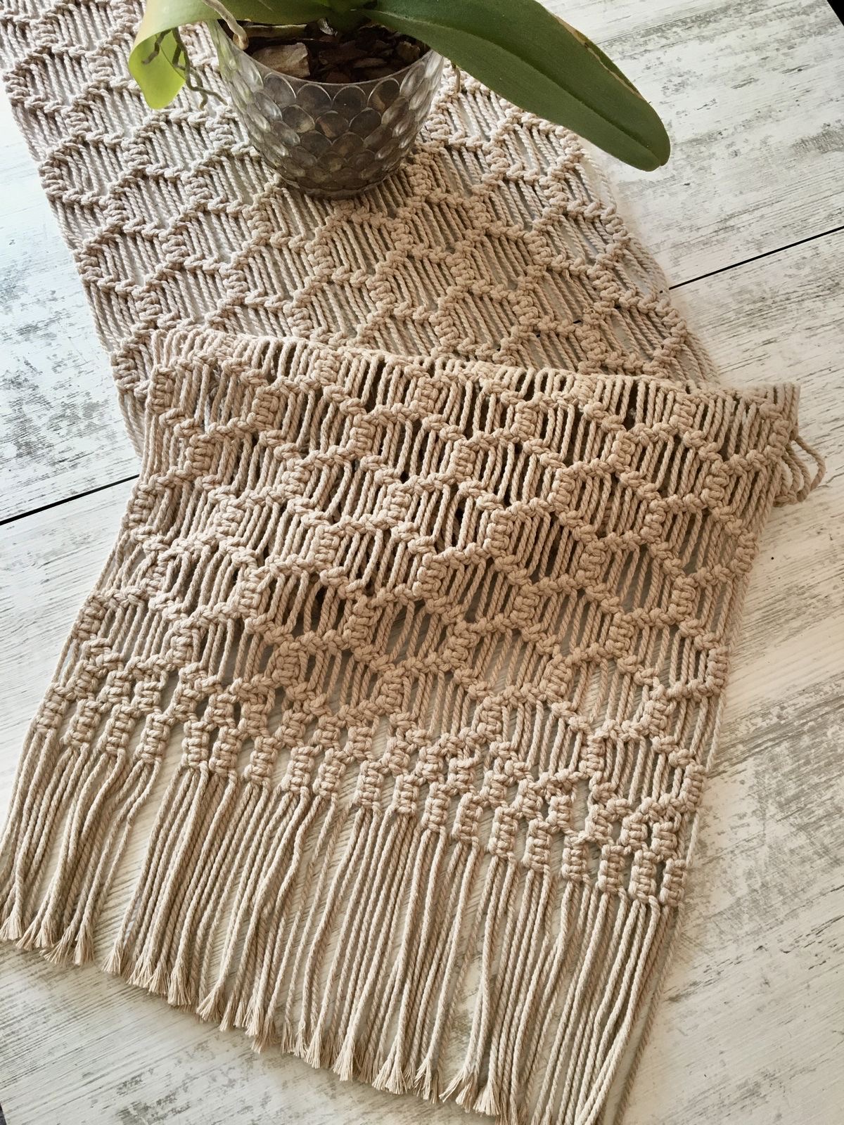 رانر مکرومه طرح لوزی رنگ شیری ابعاد قابل تغییر کد سفارش۵۹ دلخواه شما